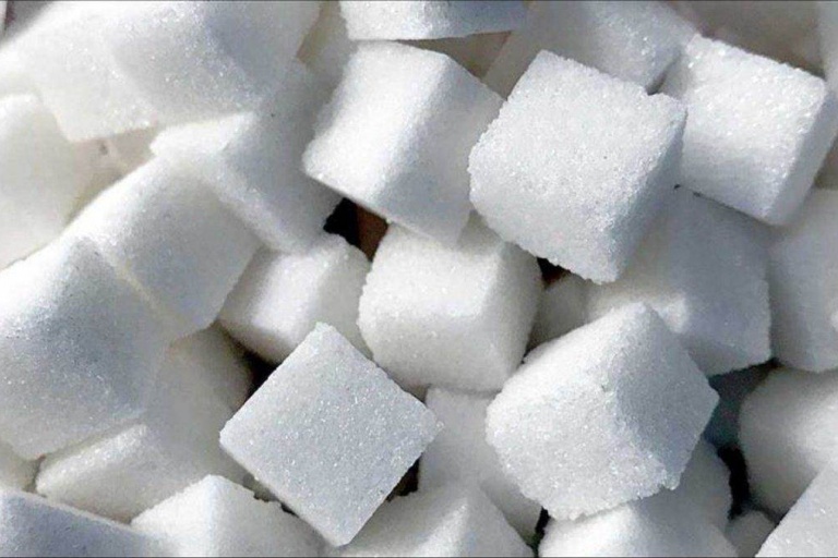 Россия начала закупки импортного сахара